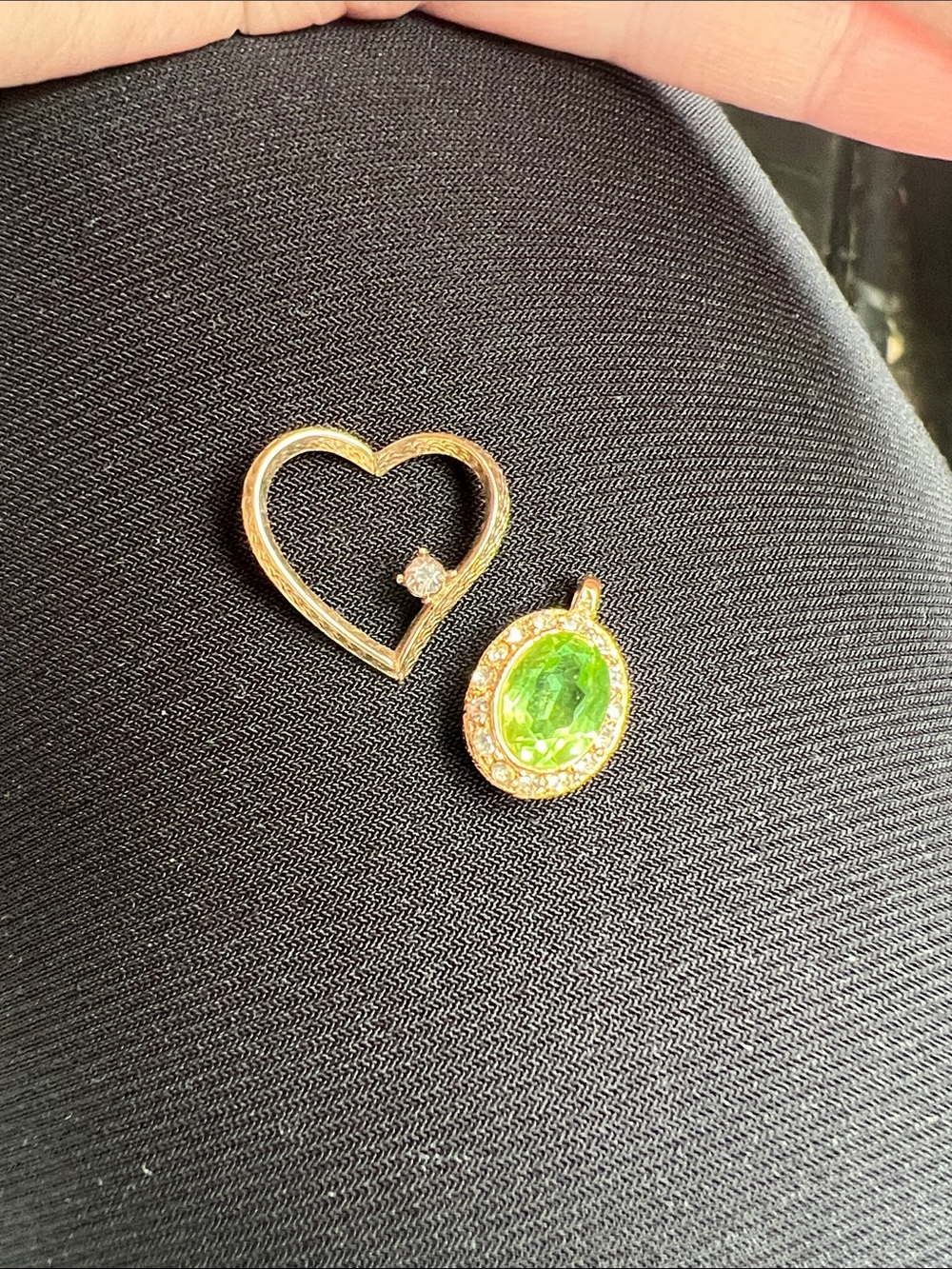 Kay Jewelers Gold Heart Pendant with Bright Green Oval Gem
